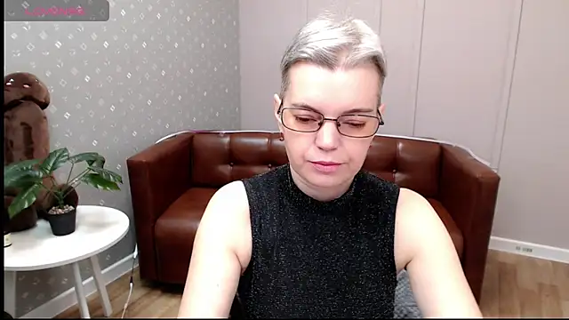 Cutie Erikaa1 online show from 12-05-25, 02:20