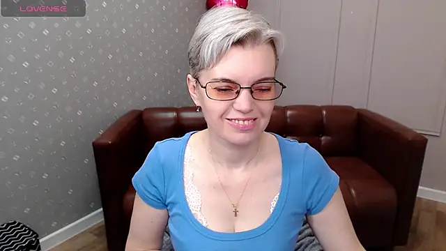 Snapshot of Cutie_Erikaa1 chatting on 04-28-26, 02:10 Cutie Erikaa1 online show from 04-28-26, 02:10