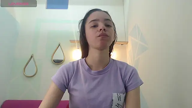 Mia-kalinfa online show from 01-22-25, 03:40