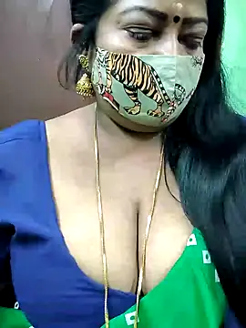 Snapshot of maniisha chatting on 12-18-24, 12:54 maniisha online show from 12-18-24, 12:54