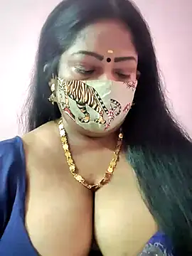 Snapshot of maniisha chatting on 01-12-25, 11:07 maniisha online show from 01-12-25, 11:07