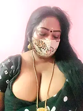 Snapshot of maniisha chatting on 02-25-25, 09:13 maniisha online show from 02-25-25, 09:13