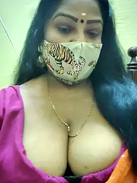 Snapshot of maniisha chatting on 10-08-25, 07:22 maniisha online show from 10-08-25, 07:22