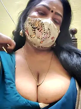 Snapshot of maniisha chatting on 10-10-25, 07:46 maniisha online show from 10-10-25, 07:46