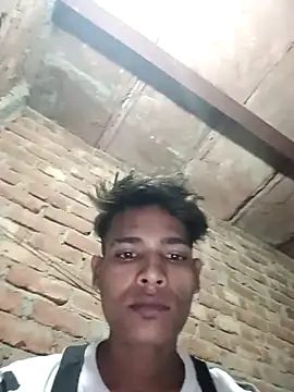 Snapshot of SU6575 chatting on 10-06-25, 05:32 SU6575 online show from 10-06-25, 05:32