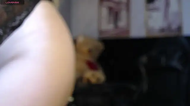 Kitty fox b online show from 03-21-25, 03:57