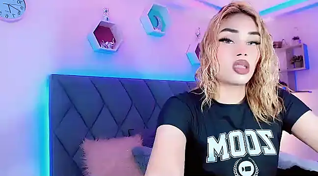 Snapshot of Hallyhott chatting on 12-09-24, 04:05 Hallyhott online show from 12-09-24, 04:05