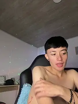 Snapshot of nico_18x chatting on 01-17-25, 05:32 nico 18x online show from 01-17-25, 05:32