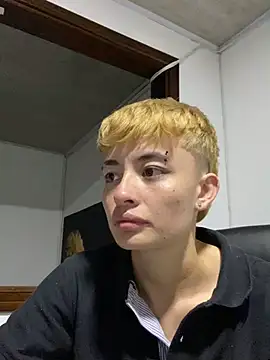 Snapshot of nico_18x chatting on 01-31-25, 11:56 nico 18x online show from 01-31-25, 11:56
