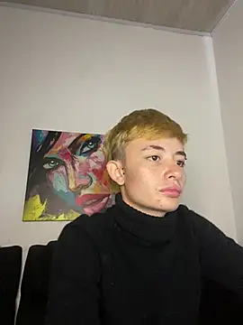Snapshot of nico_18x chatting on 02-10-25, 09:04 nico 18x online show from 02-10-25, 09:04