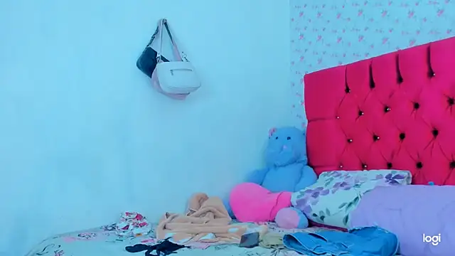 StassieBell online show from 11-27-25, 05:09