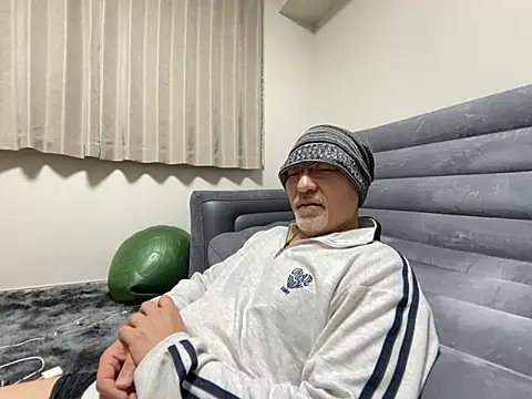 Grandpa29hijii online show from 03-13-25, 12:35