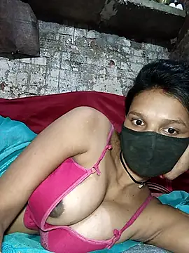 Snapshot of Hoty_girl_143 chatting on 06-02-26, 01:29 Hoty girl 143 online show from 06-02-26, 01:29