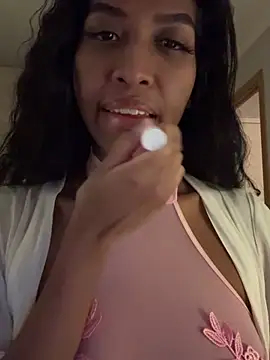 Snapshot of IamCrystal2 chatting on 12-23-24, 08:03 IamCrystal2 online show from 12-23-24, 08:03