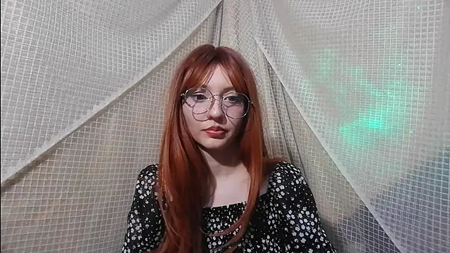 Snapshot of IsabellaBlacky chatting on 01-08-25, 12:17 IsabellaBlacky online show from 01-08-25, 12:17