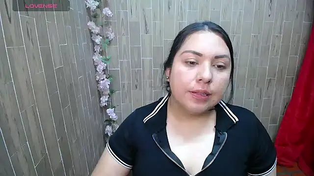 Snapshot of solyeria chatting on 05-29-26, 02:20 solyeria online show from 05-29-26, 02:20
