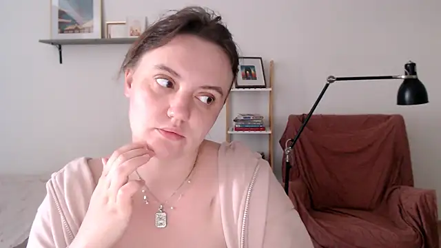 Lella Ryann  online show from 07-19-26, 11:47
