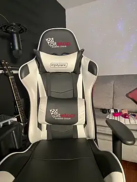 missycanoo online show from 03-03-25, 02:36