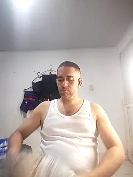 Snapshot of CRISTHIAN_GREY01 chatting on 11-28-25, 06:16 CRISTHIAN GREY01 online show from 11-28-25, 06:16