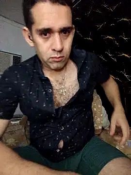 Snapshot of CRISTHIAN_GREY01 chatting on 01-15-26, 03:00 CRISTHIAN GREY01 online show from 01-15-26, 03:00