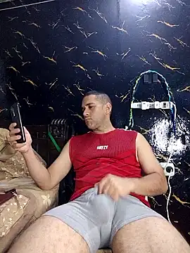 Snapshot of CRISTHIAN_GREY01 chatting on 02-27-26, 03:39 CRISTHIAN GREY01 online show from 02-27-26, 03:39