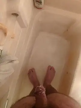 Snapshot of Cuminmyhands90 chatting on 03-18-26, 08:06 Cuminmyhands90 online show from 03-18-26, 08:06