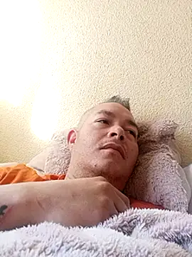 Snapshot of xxxx198756 chatting on 01-31-25, 10:20 xxxx198756 online show from 01-31-25, 10:20