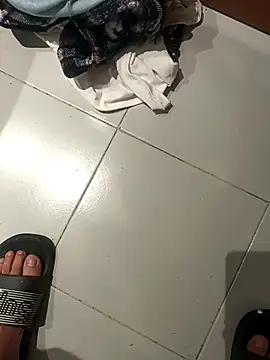 Snapshot of xxxx198756 chatting on 02-08-26, 06:00 xxxx198756 online show from 02-08-26, 06:00