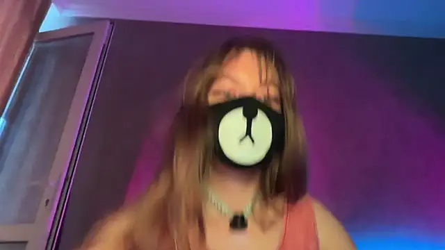 Snapshot of Your_Little_Bear chatting on 05-13-26, 03:15 Your Little Bear online show from 05-13-26, 03:15