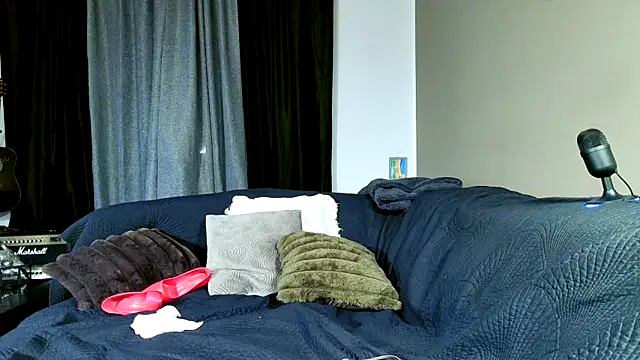 Snapshot of snowpanter chatting on 01-11-25, 09:46 snowpanter online show from 01-11-25, 09:46