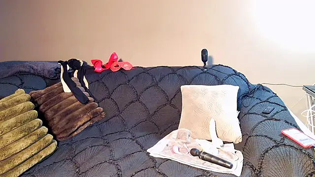 Snapshot of snowpanter chatting on 03-18-25, 08:03 snowpanter online show from 03-18-25, 08:03