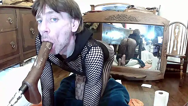 MaxJr8008 online show from 11-03-25, 08:48