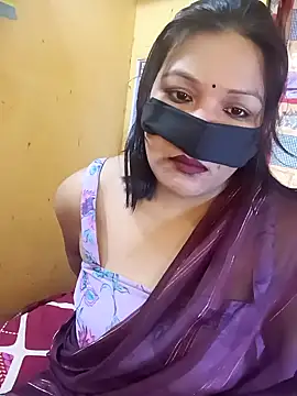 Radhikadavi879 online show from 02-18-25, 04:37