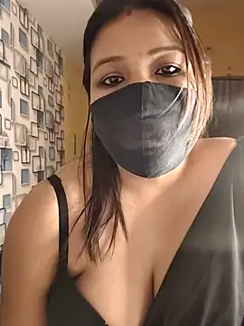 Radhikadavi879 online show from 10-08-25, 04:04