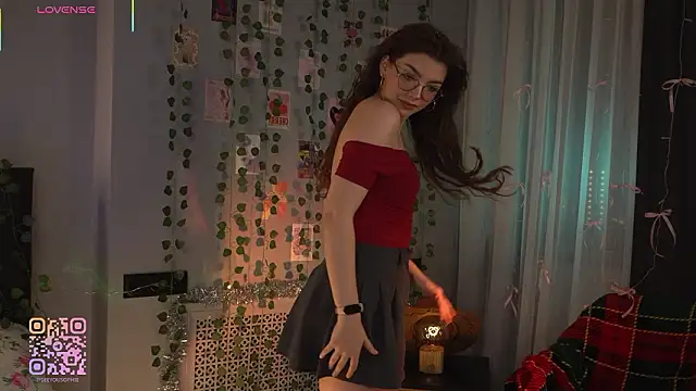 Snapshot of FlairEdgin chatting on 02-12-26, 07:09 FlairEdgin online show from 02-12-26, 07:09