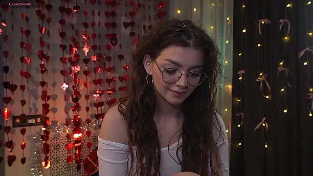 Snapshot of FlairEdgin chatting on 02-18-26, 07:21 FlairEdgin online show from 02-18-26, 07:21