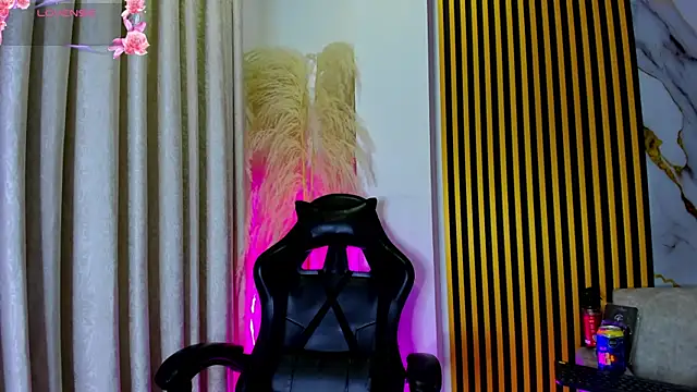 Snapshot of JulietaKane chatting on 11-16-25, 05:24 JulietaKane online show from 11-16-25, 05:24