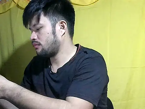 Snapshot of HairyHottestpinoyHandsome chatting on 05-31-26, 01:29 HairyHottestpinoyHandsome online show from 05-31-26, 01:29