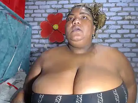 Snapshot of bustyboobsperver chatting on 09-13-25, 06:13 bustyboobsperver online show from 09-13-25, 06:13