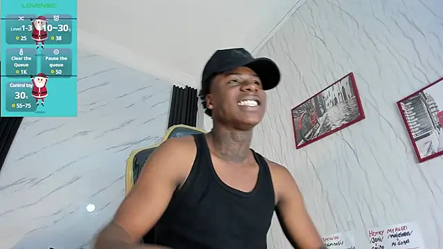 Snapshot of TOWERS21_ chatting on 12-22-24, 11:41 TOWERS21 online show from 12-22-24, 11:41