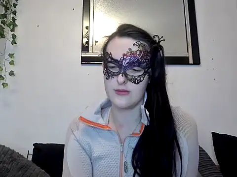 LexiSnowUK online show from 01-09-25, 09:27