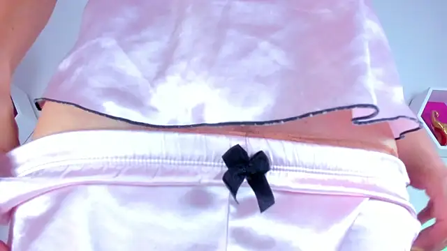  jade white  online show from 01-22-25, 08:29