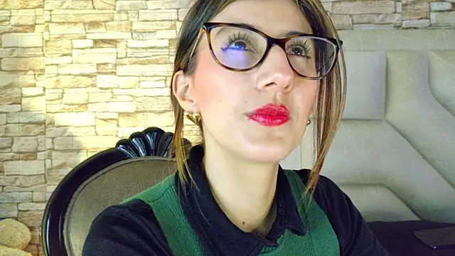 jade white  online show from 05-29-26, 01:31