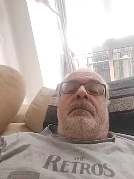 Satiro Sevilla online show from 10-28-25, 03:14