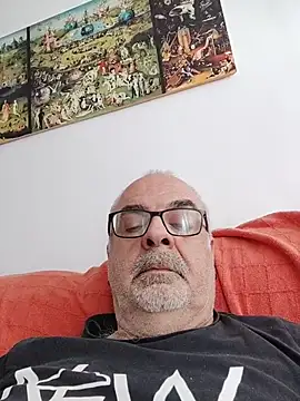 Satiro Sevilla online show from 11-21-25, 11:53