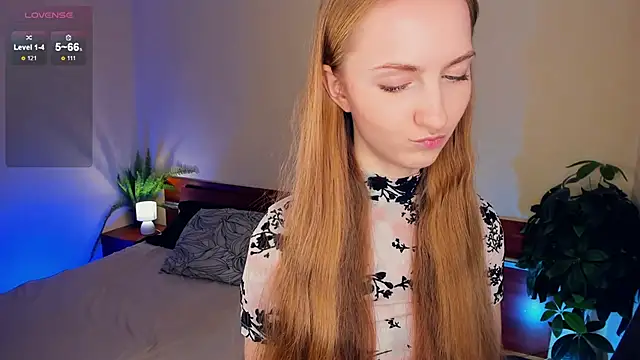 EsmaCarll online show from 12-19-24, 11:14