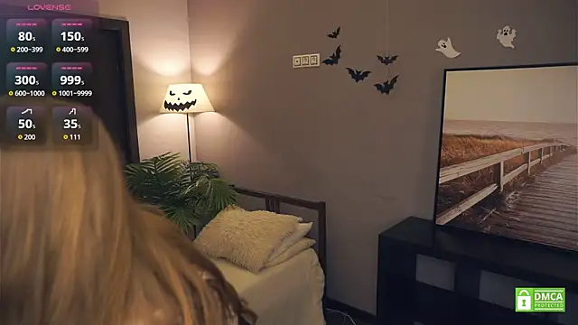 EsmaCarll online show from 11-25-25, 08:31