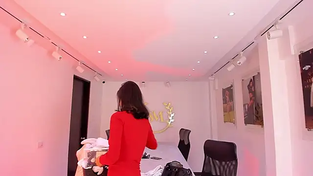 NairobiLee online show from 11-20-25, 09:53