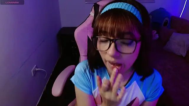 evie cloud online show from 03-19-25, 01:32