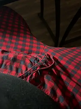 Snapshot of showoff79vers chatting on 01-11-25, 04:27 showoff79vers online show from 01-11-25, 04:27